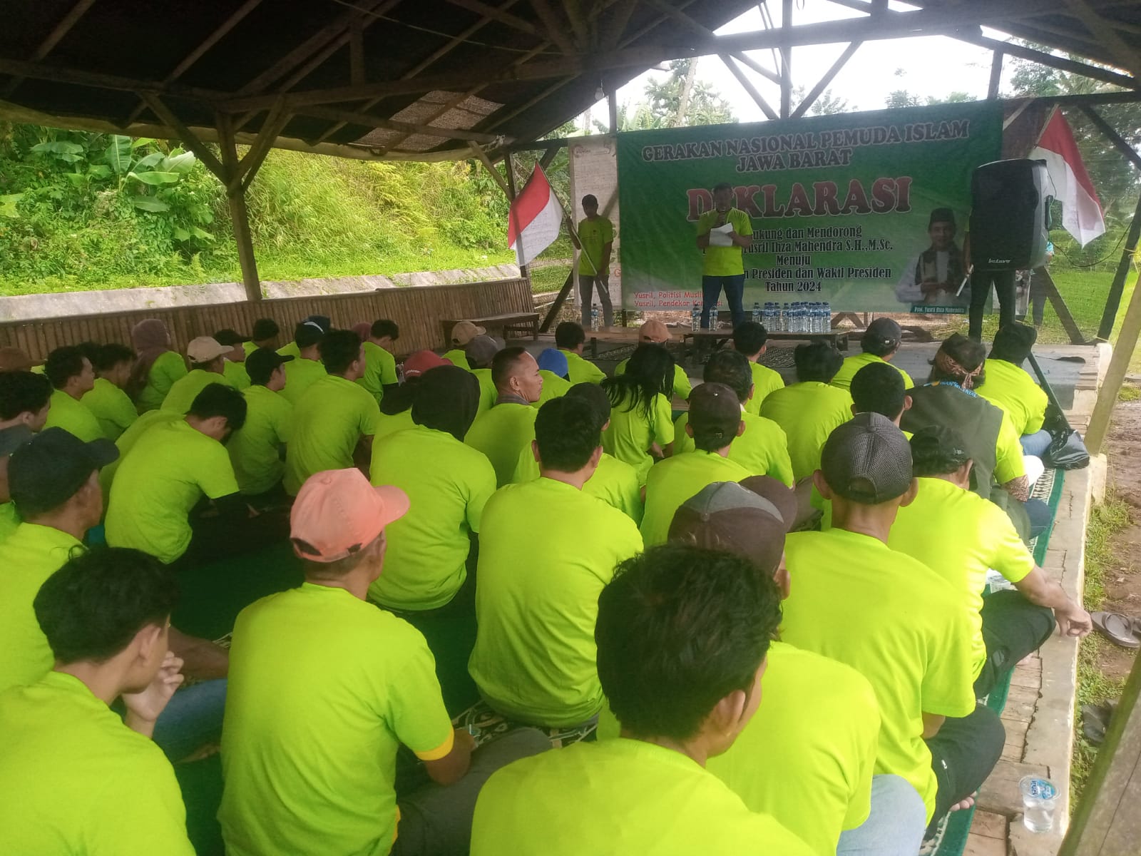 ratusan-pemuda-deklarasi-dukung-yusril-ihza-mahendra-menuju-ri-1-2024.jpeg